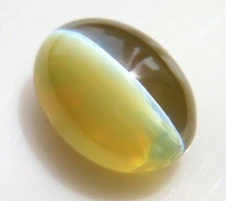 Chrysoberyl cat's store eye ring